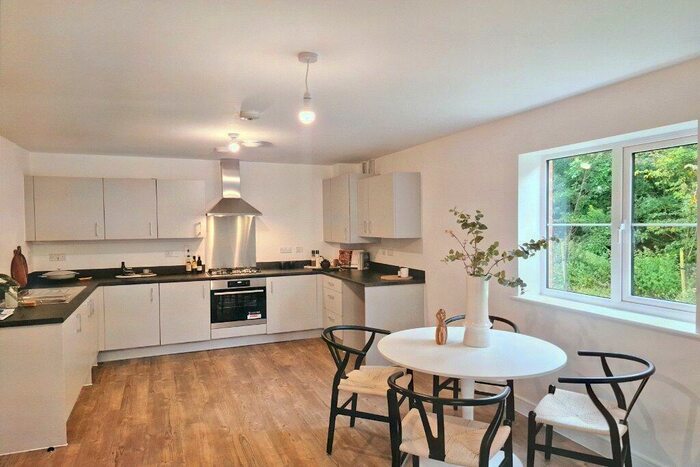 1 Bedroom Flat For Sale In Hewlett Road, Burnham-on-Crouch, CM0