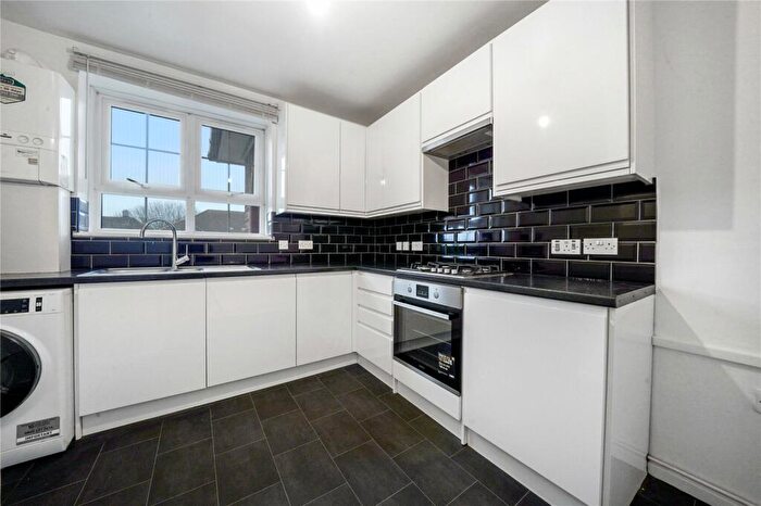 1 Bedroom Apartment To Rent In Barville Close, London, SE4