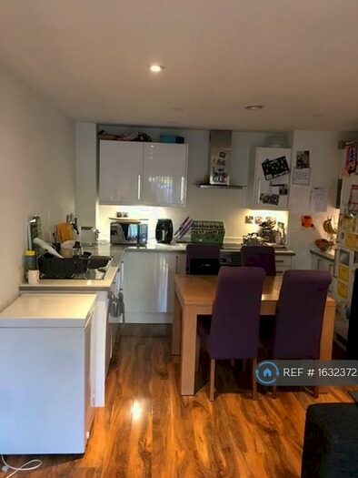 2 Bedroom Flat To Rent In Godstone Road, Whyteleafe, CR3