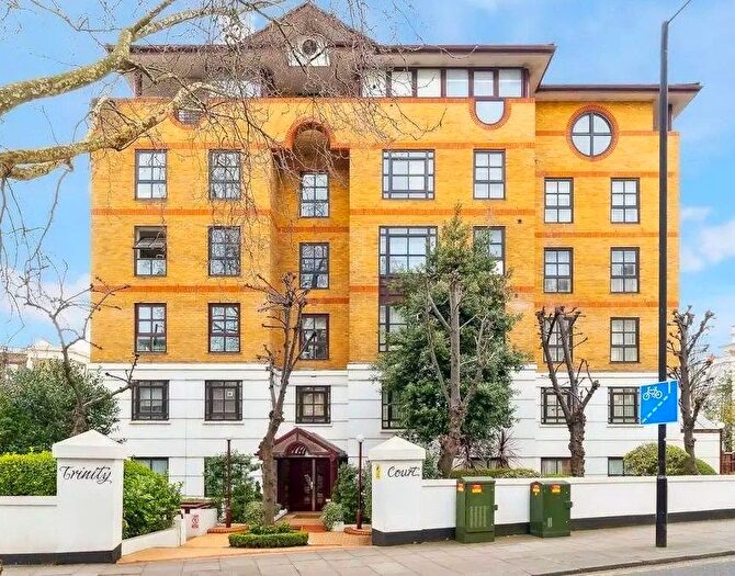 2 Bedroom Flat For Sale In Trinity Court, Gloucester Terrace, W2