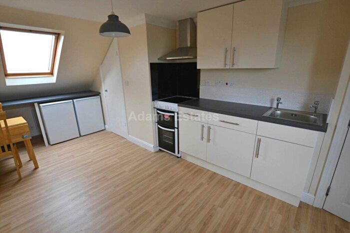 1 Bedroom Flat To Rent In Kensington Road, Reading, RG30