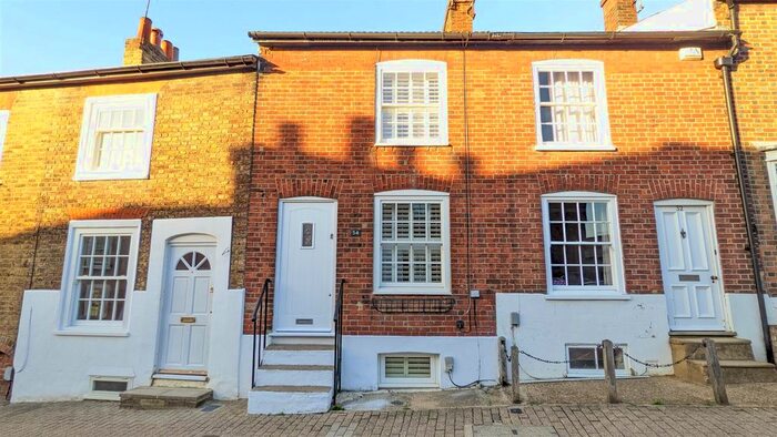 2 Bedroom Cottage To Rent In Spencer Street, St Albans, Hertfordshire, AL3
