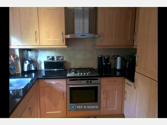 2 Bedroom Flat To Rent In Ballantyne Place, Warrington, WA2