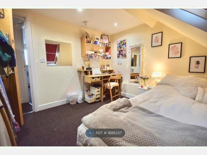 8 Bedroom Terraced House To Rent In Harriet Street, Cardiff, CF24