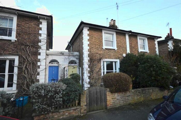 2 Bedroom Detached House To Rent In Dunstable Road, Richmond, TW9