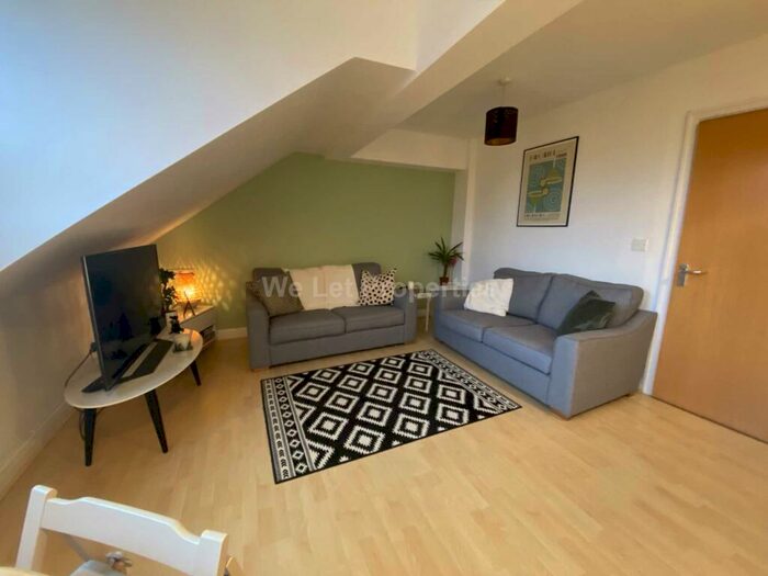 2 Bedroom Apartment To Rent In Fairway House, Chorlton Cum Hardy, M21
