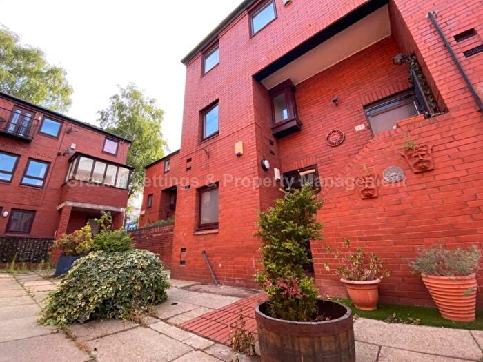 1 Bedroom Apartment To Rent In Len Cox Walk, Northern Quarter, Manchester, M4