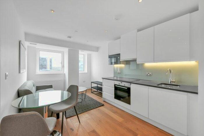 1 Bedroom Flat To Rent In The Residences, Edridge Road, Croydon, CR0