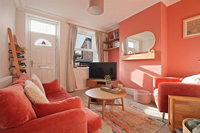 3 Bedroom Terraced House For Sale In Hoole Street, Walkley, S6