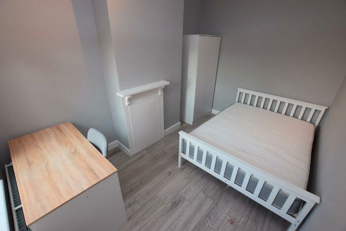 4 Bedroom Terraced House To Rent In Overstone Road, Northampton, NN1