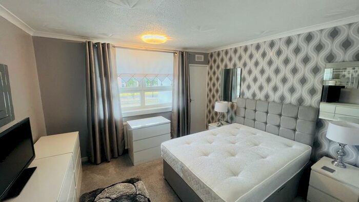 2 Bedroom Apartment To Rent In Caledonia Road, Glasgow, G5