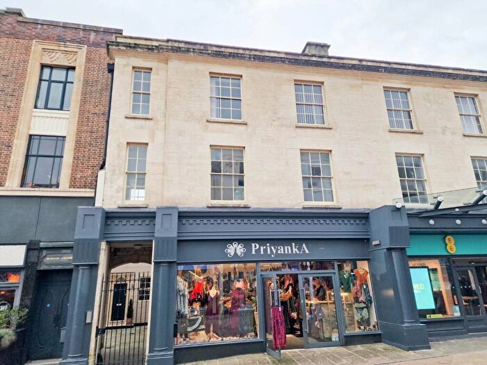 2 Bedroom Flat To Rent In King Street, Stroud, GL5