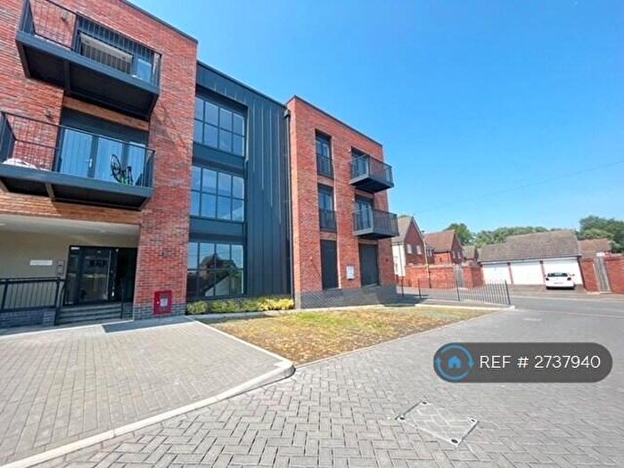 1 Bedroom Flat To Rent In Riverbank Apartments, Leicester, LE2