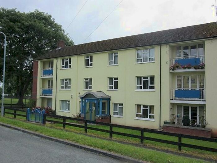 2 Bedroom Flat To Rent In Averill Road, Stafford, ST17