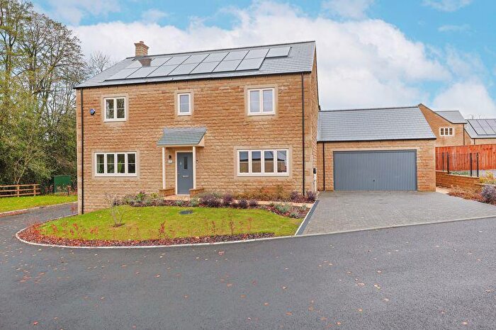 5 Bedroom Detached House For Sale In Starkholmes Plot, Normanhurst Park, Matlock, DE4