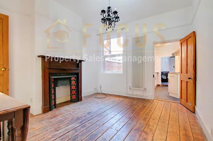 2 Bedroom Terraced House To Rent In Lorne Road, Leicester, LE2