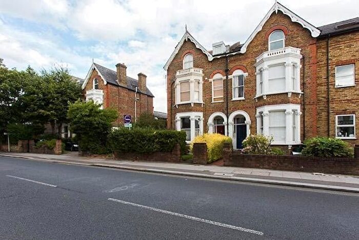 Studio To Rent In Queens Road, London, SW19