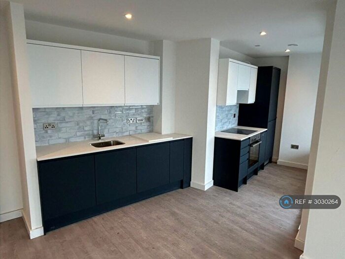 3 Bedroom Flat To Rent In Orla Lodge, Harrow, HA1