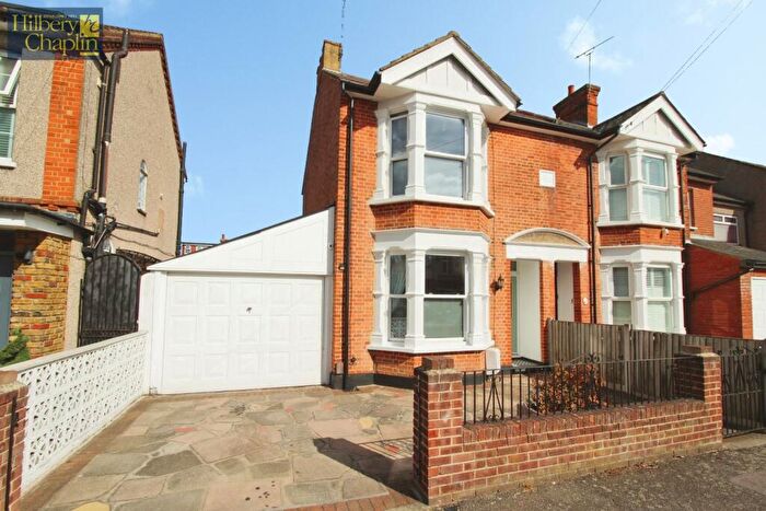 3 Bedroom Semi-Detached House For Sale In Brooklands Road, Romford, RM7
