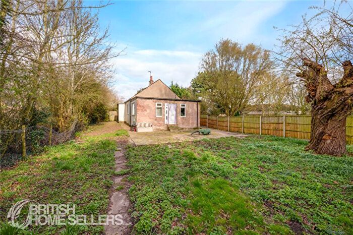 2 Bedroom Bungalow For Sale In Drove Road, Shepeau Stow, Whaplode Drove, Spalding, PE12