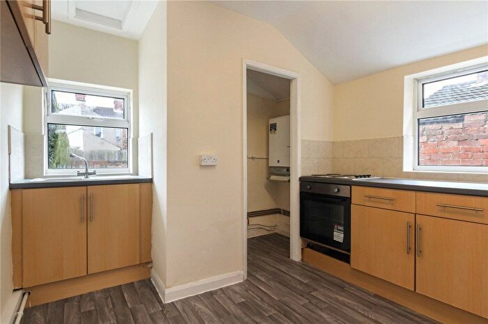 1 Bedroom Flat To Rent In Welholme Road, Grimsby, Ne Lincs, DN32