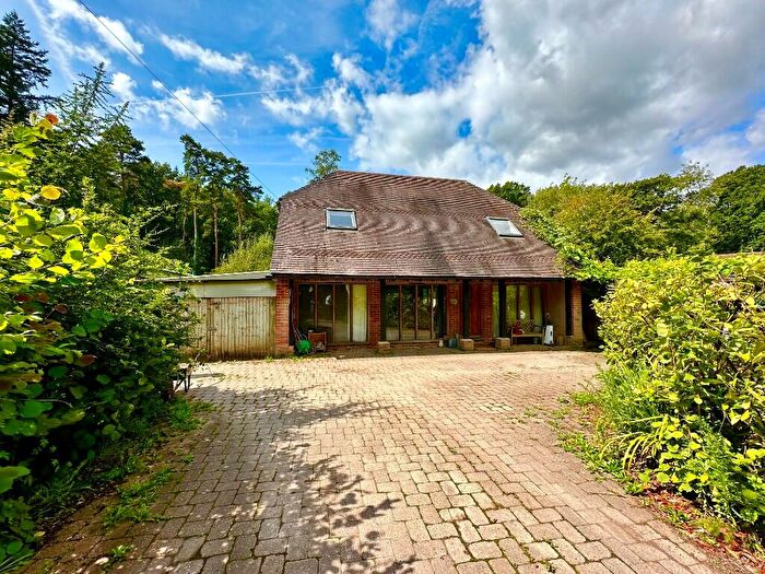 4 Bedroom Detached House For Sale In Woodberry Lane, PO10