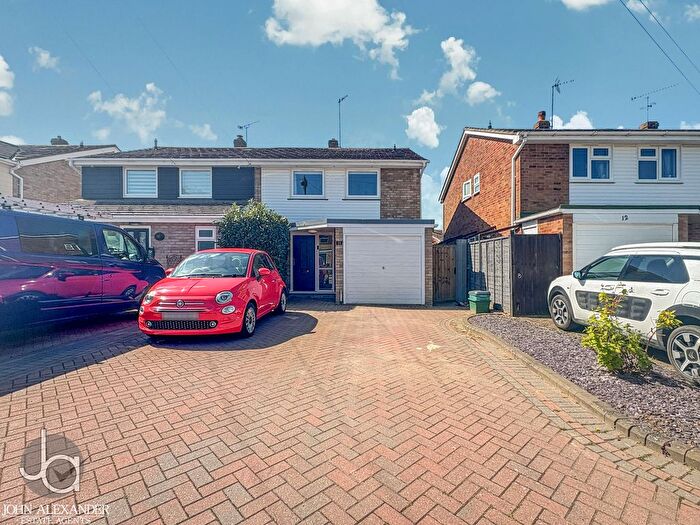 3 Bedroom Semi-Detached House To Rent In Tarragon Close, Tiptree, CO5