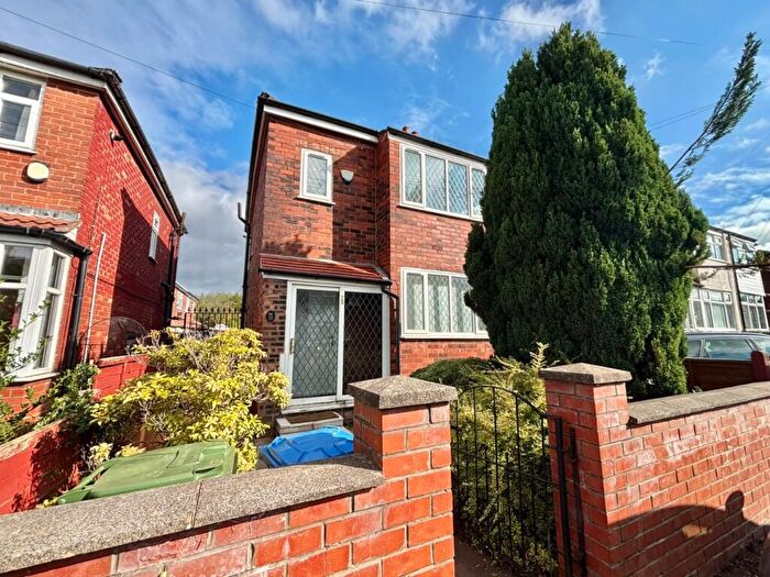 3 Bedroom Detached House To Rent In Ansdell Drive, Droylsden, Tameside, M43