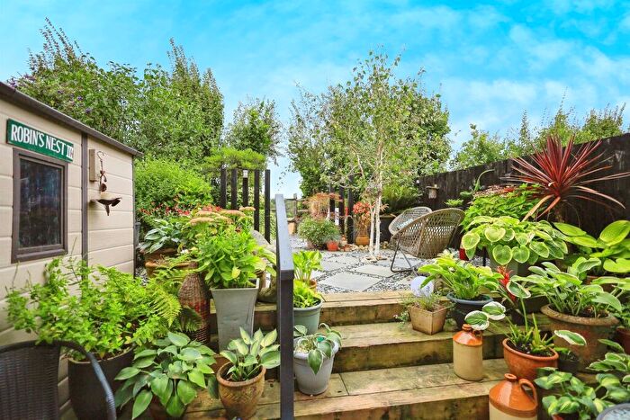 3 Bedroom Semi-Detached House For Sale In Chatfield Close, Cooksbridge, Lewes, BN8
