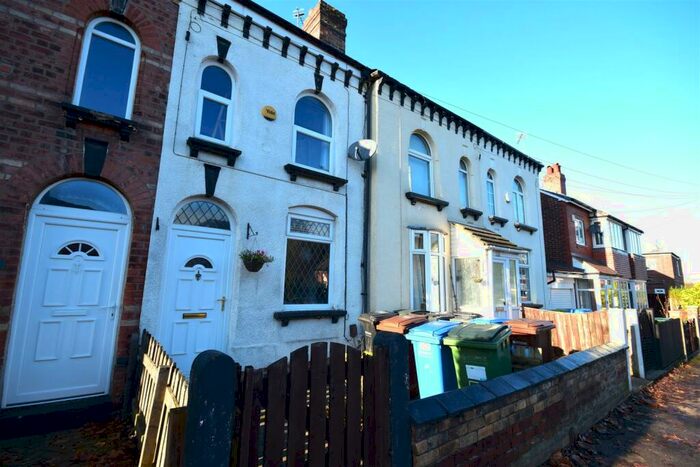 2 Bedroom House To Rent In Lowndes Lane, Stockport, SK2