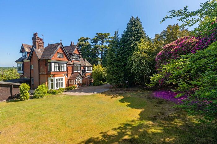 2 Bedroom Flat For Sale In Broadwater Down, Tunbridge Wells, TN2