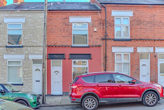 3 Bedroom Terraced House For Sale In Ingle Street, Leicester, LE3