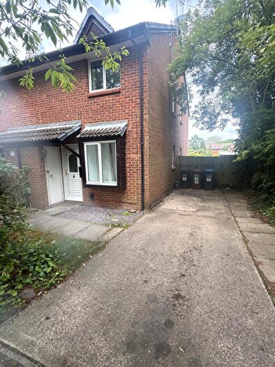 1 Bedroom End Of Terrace House To Rent In Forresters Drive, Welwyn Garden City, Hertfordshire, AL7