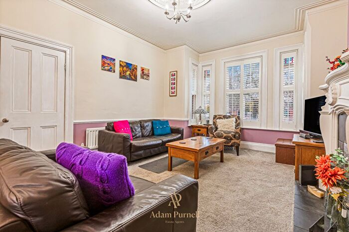 3 Bedroom Semi-Detached House For Sale In Whitehill Road, Ellistown, LE67