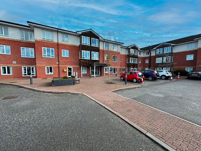 2 Bedroom Flat For Sale In Winehala Court, Sandbeds Road, Willenhall, WV12
