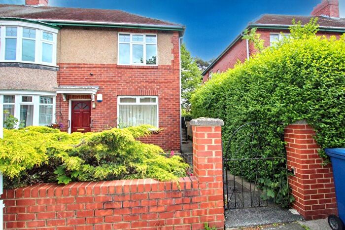 2 Bedroom Flat To Rent In Strathmore Road, Gosforth, Newcastle Upon Tyne, Tyne And Wear, NE3