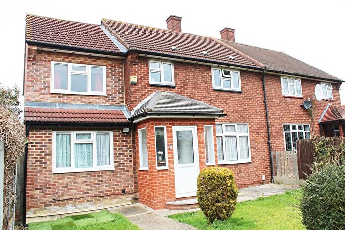 4 Bedroom Property To Rent In Marlyon Road, Hainault, Ilford, IG6