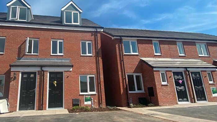 3 Bedroom Town House To Rent In Mirpur Close, Coventry, CV6