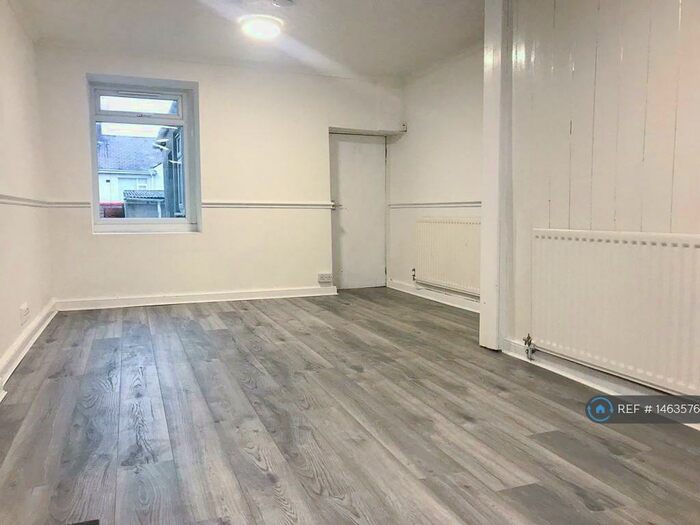 2 Bedroom Terraced House To Rent In Caernarfon Road, Bangor, LL57