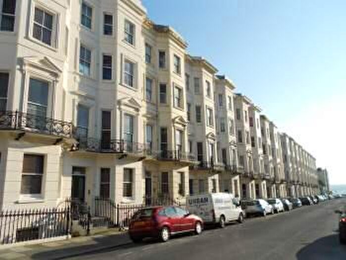 Flat To Rent In Holland Road, Hove, East Sussex, BN3