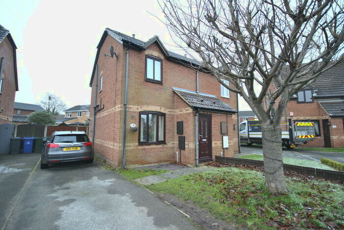 2 Bedroom Semi-Detached House To Rent In Dean Close, Rossington, Doncaster, DN11