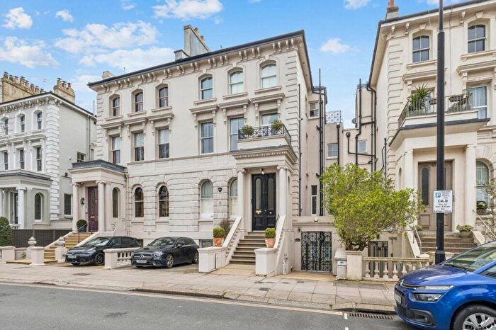 3 Bedroom Apartment For Sale In Buckland Crescent, Belsize Park, London, NW3