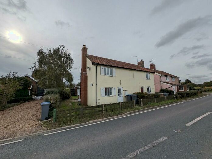 2 Bedroom Semi-Detached House To Rent In Middleton Moor, Middleton, IP17