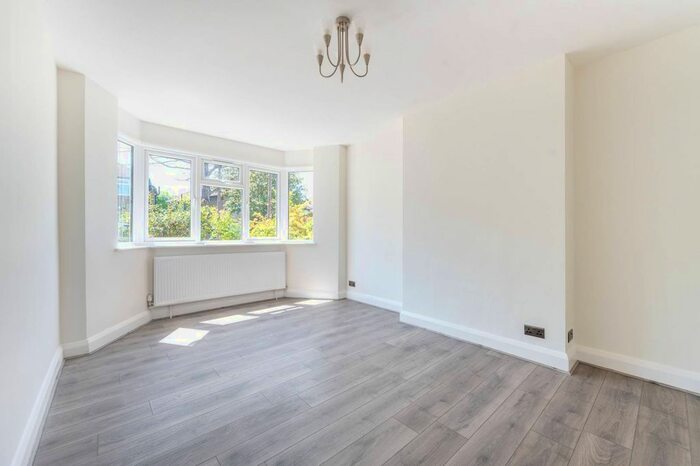 2 Bedroom Maisonette To Rent In Bryan Avenue, Willesden, London, NW10