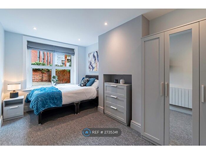 Studio To Rent In London Road, Reading, RG1