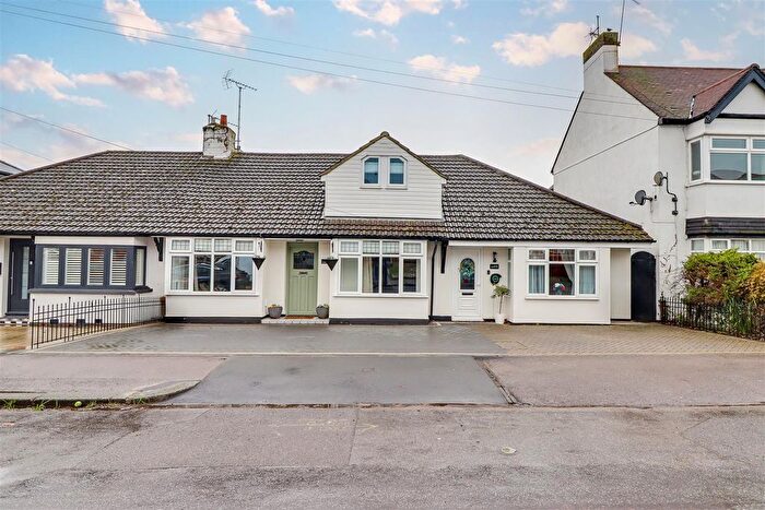 6 Bedroom Bungalow For Sale In Bonchurch Avenue, Leigh-On-Sea, SS9