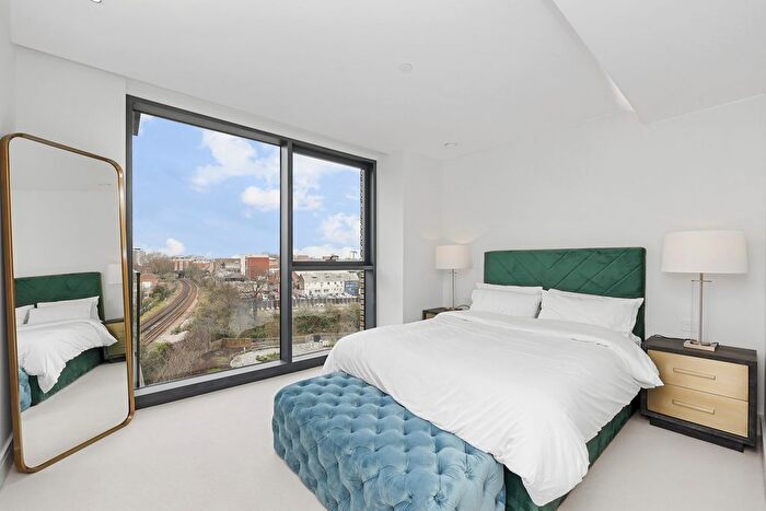 2 Bedroom Flat To Rent In Harbour Avenue, London, SW10