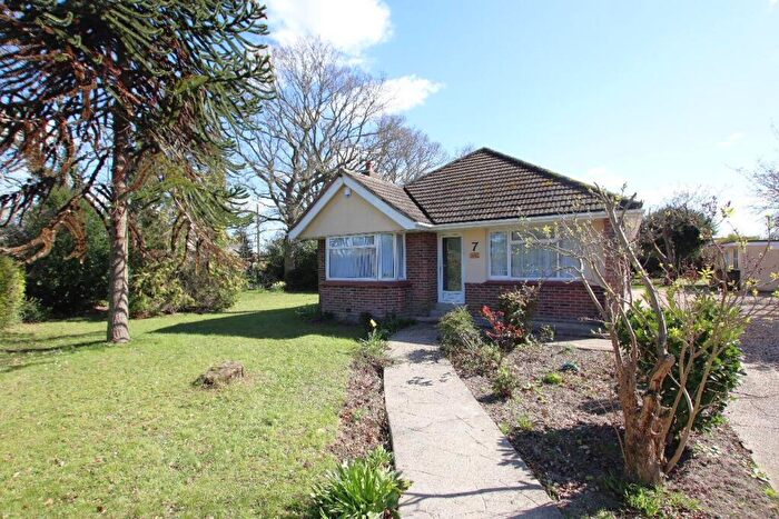 3 Bedroom Bungalow For Sale In Bentley Road, Weeley Heath, CO16