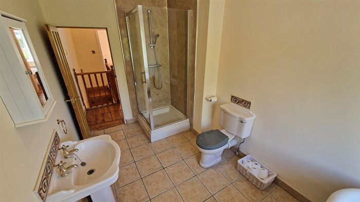 2 Bedroom Cottage To Rent In New Buildings, Knypersley, ST8