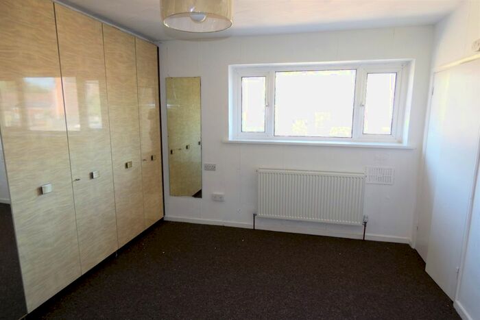 4 Bedroom Semi-Detached House To Rent In North Road, Bedfont, Feltham, TW14